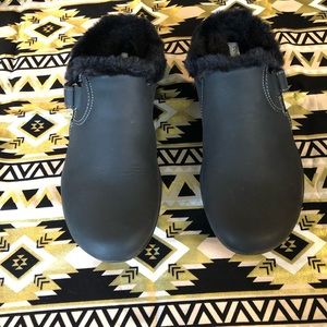 Clarks Roseville Black Clog Women’s Slip On.